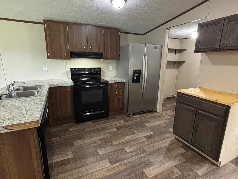 113 R T Holman Ln — Photo 3