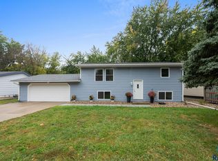 3809 S Holbrook Ave, Sioux Falls, SD 57106