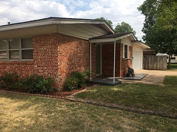 5th image of 1489 Bel Air Dr