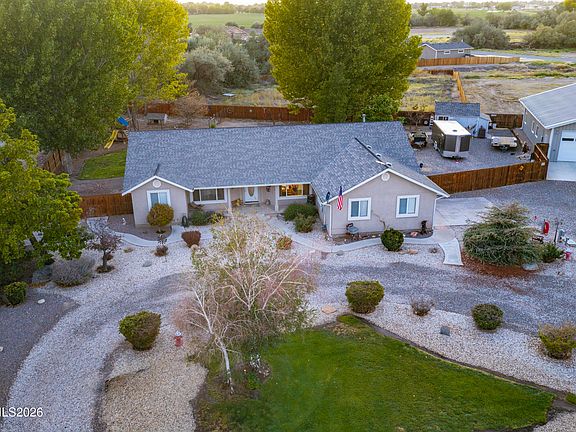 3rd image of 3220 Brookside Cir