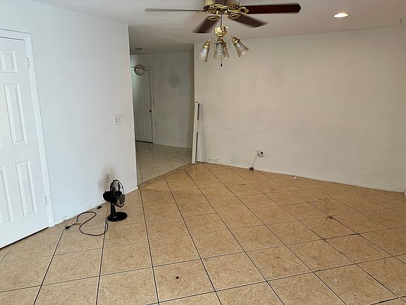 2nd image of 785 E Bay Ave