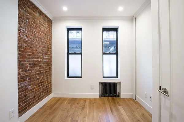 Rented by Nooklyn NYC LLC | media 19