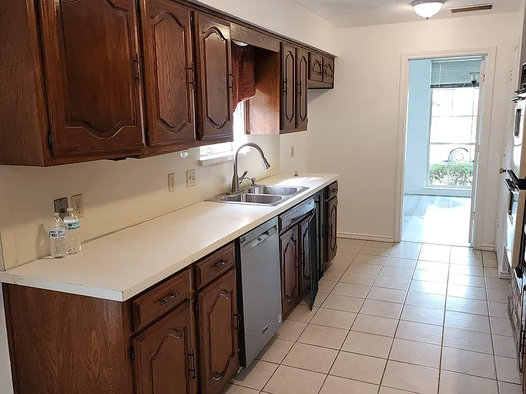 604 Chaffee Dr — Photo 7