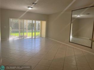 387 SW 122nd Ter #387, Hollywood, FL 33025