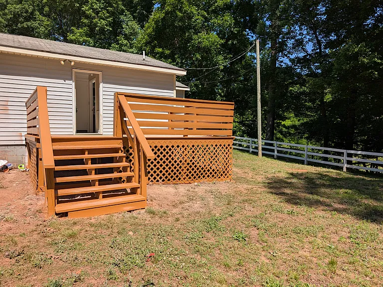 1804 Trinity Rd — Photo 12