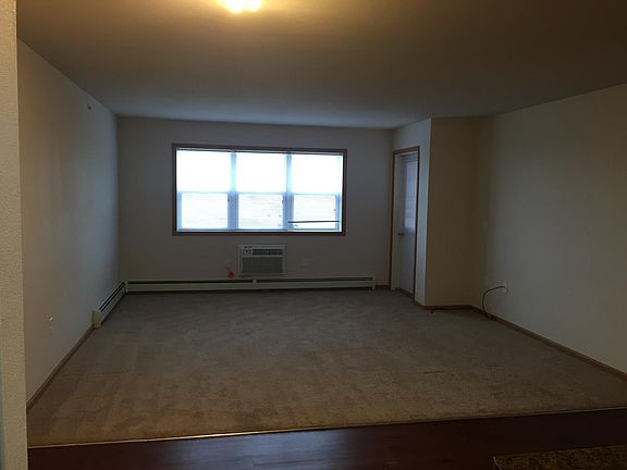 2 Bedroom Living Room, Patio/Balcony Entry