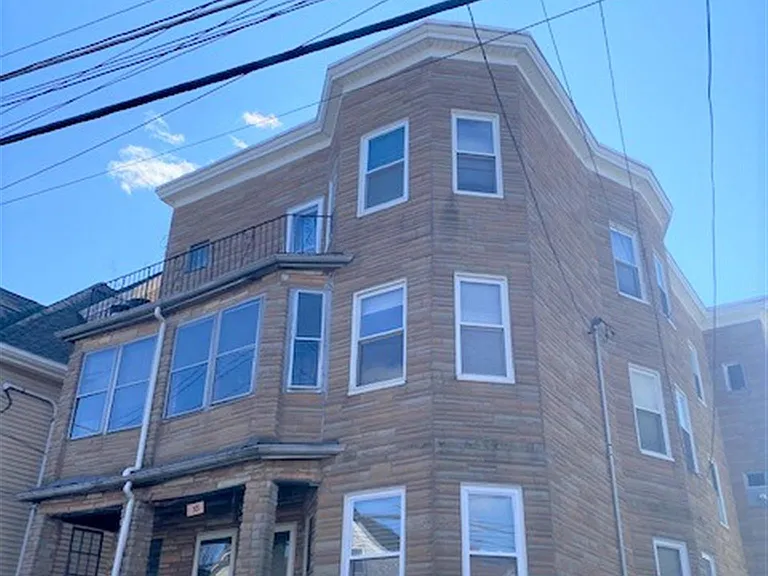53 Winchester St — Photo 12