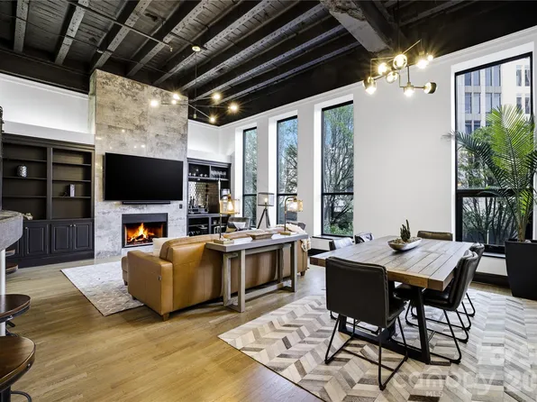 127 N Tryon St Unit 303, Charlotte, NC 28202