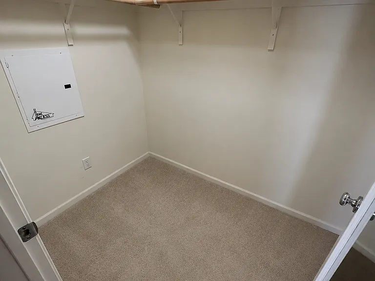 680 Fernleaf Dr — Photo 2