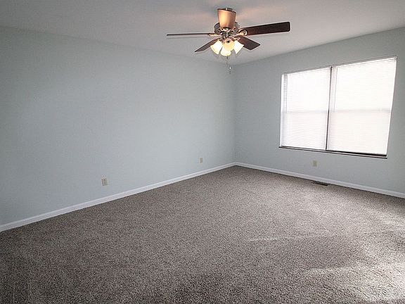 spacious main BR w fan