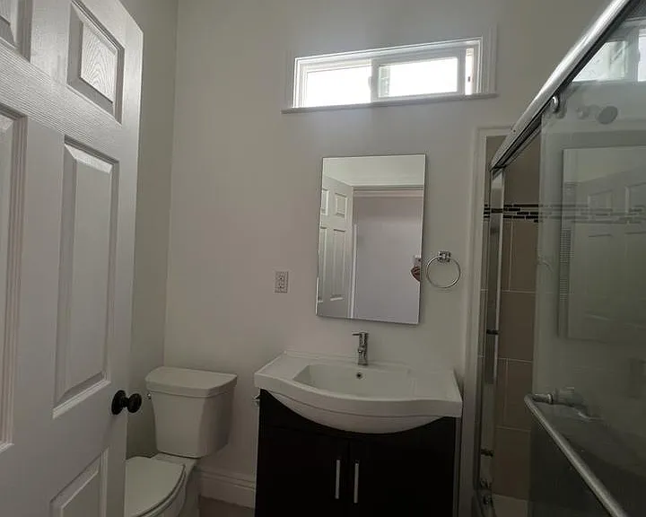917 Cole St #9 — Photo 6