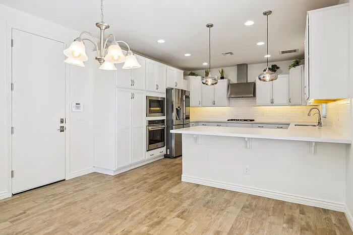 211 E Brinley Dr — Photo 10