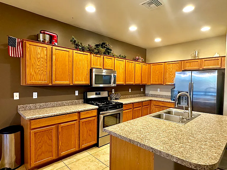 1145 E Madera Grove Ln — Photo 11