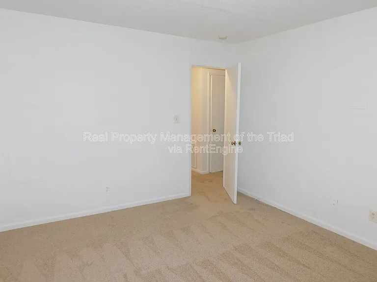 2574 Green Oaks Ct SE #G — Photo 7