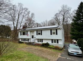 813 Beacon Valley Rd, Naugatuck, CT 06770