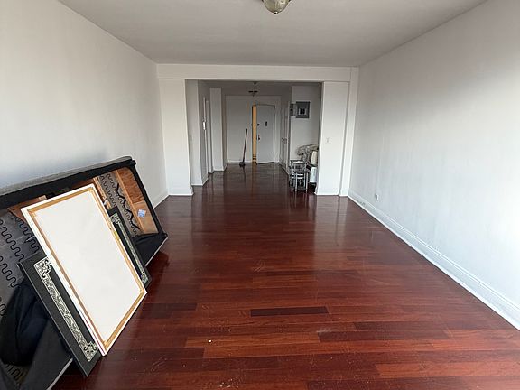 3rd image of 2112 Starling Ave APT 6E