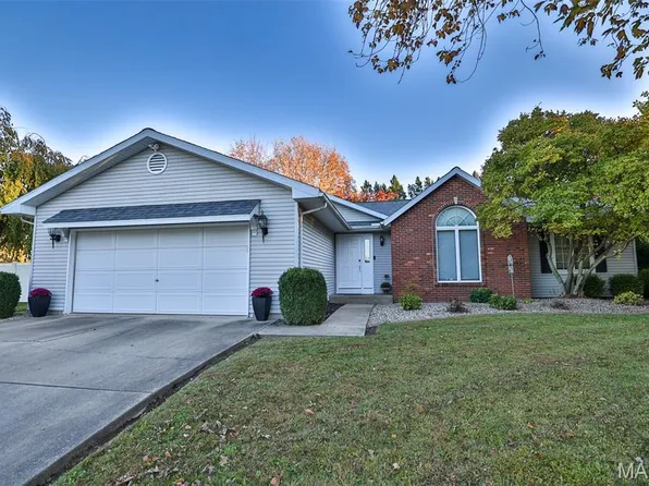 12 Cottonwood Trce, Glen Carbon, IL 62034