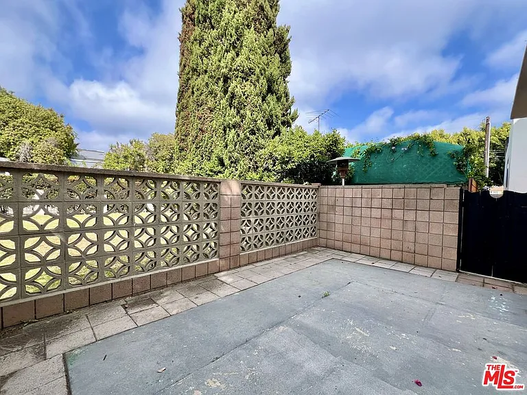 1552 Berkeley St #1 — Photo 22