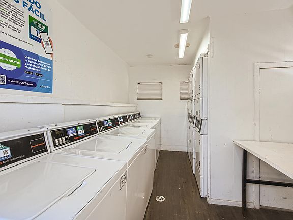 4th image of 247 W Dickson Ave #204