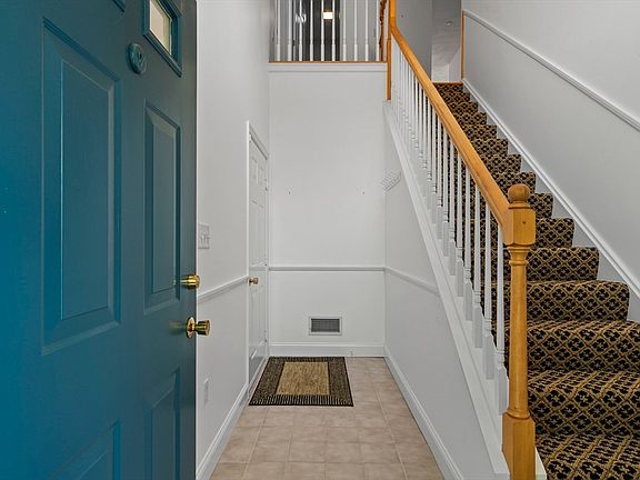 3rd image of 14 Northridge Dr Unit 14