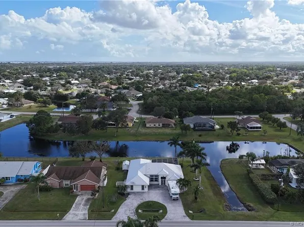 2614 SE Grand Dr, Port Saint Lucie, FL 34952