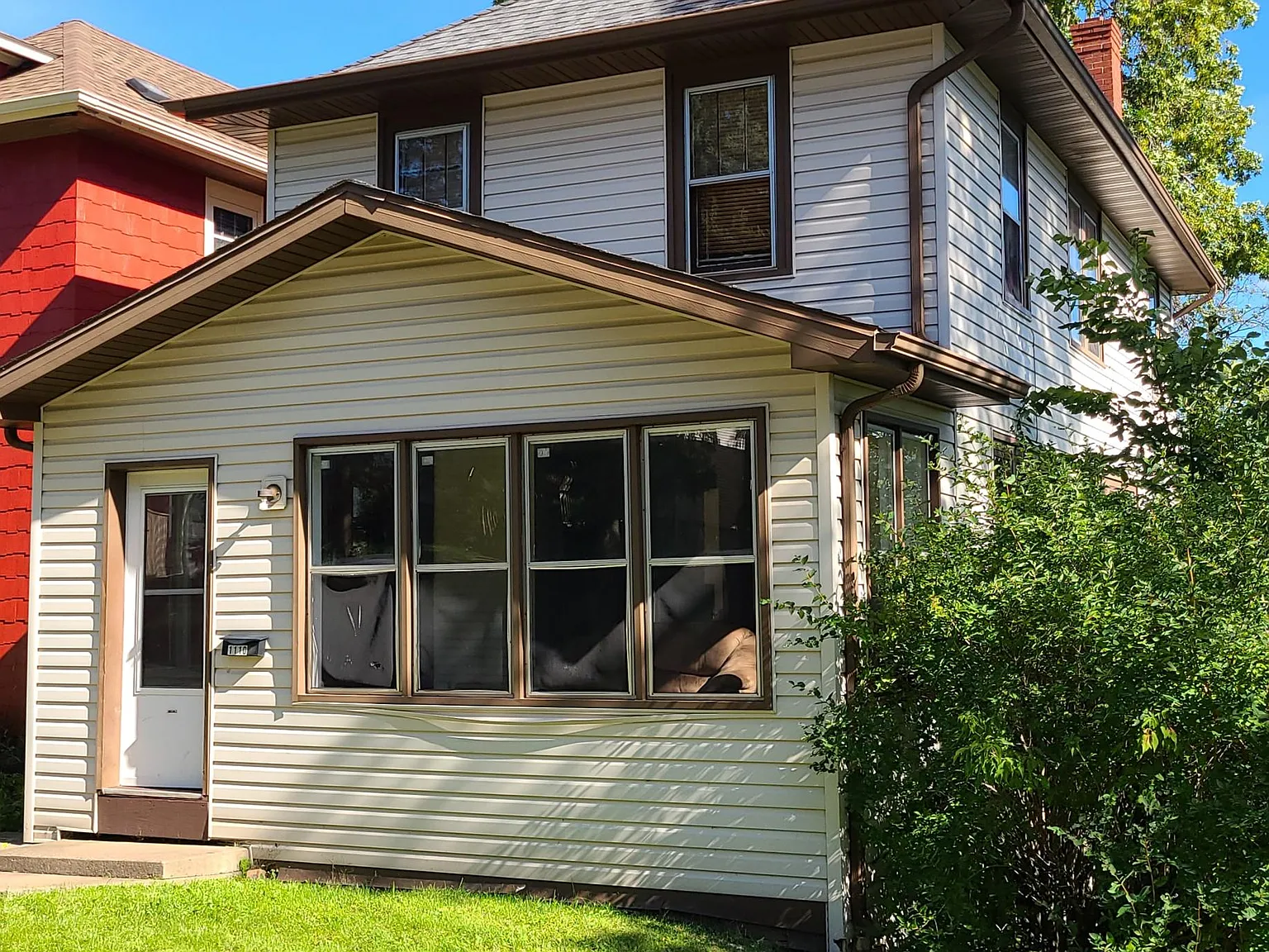 5 bed, 10 sqft, $2,975 — Photo 1