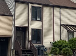 3226 Champions Dr, Wilmington, DE 19808