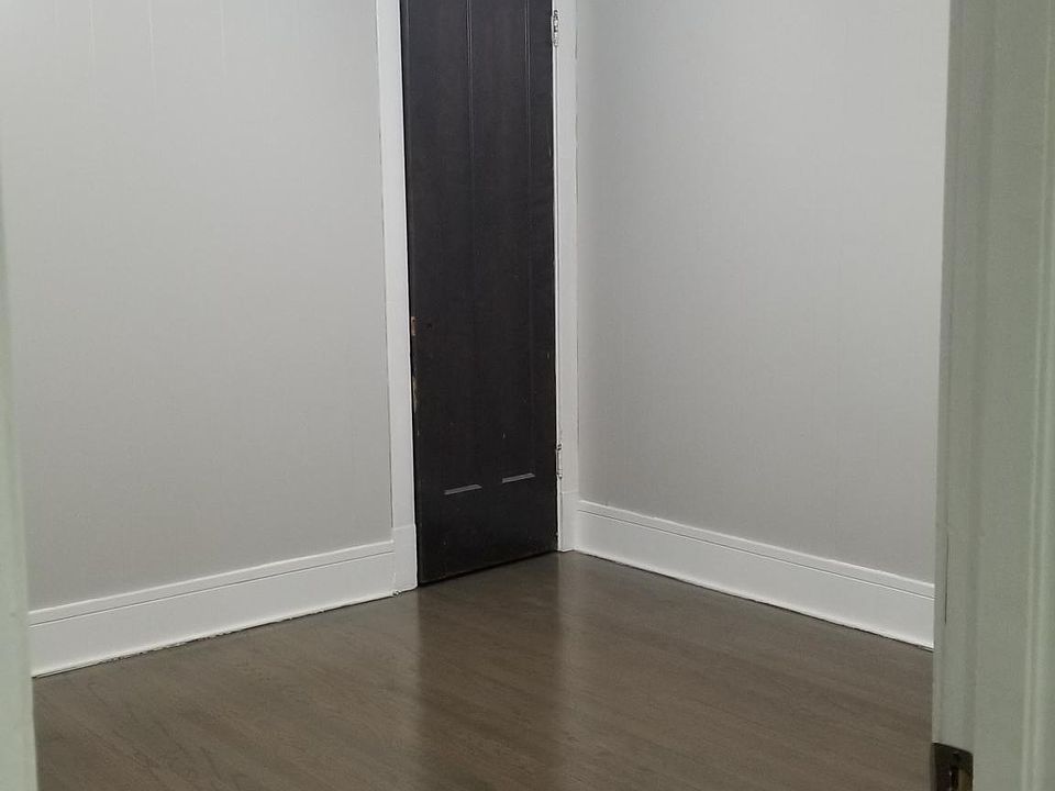 1st image of 6156 N Hamilton Ave #1N