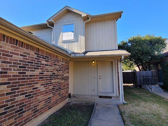 2nd image of 5912 Parkwood Dr #A