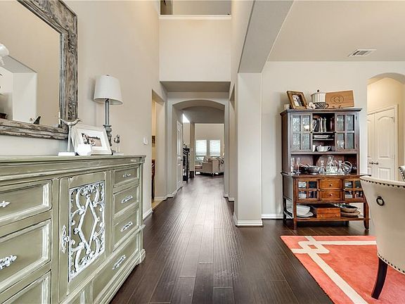 5th image of 4108 Deer Lake Dr