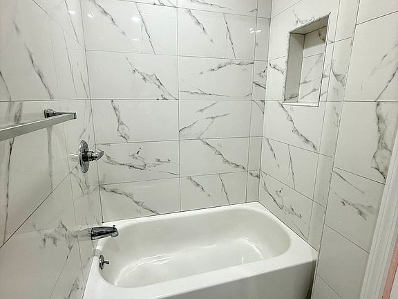 3rd image of 34-29 32nd St #1