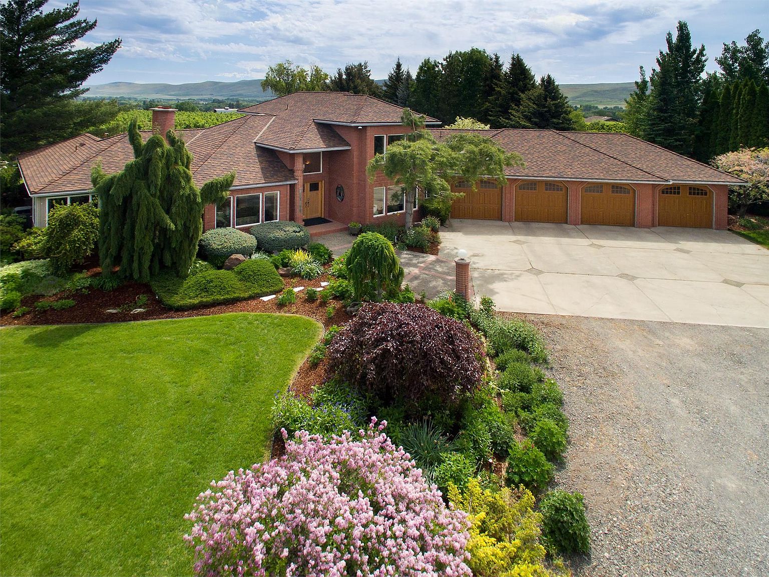 13990 Gilbert Rd, Yakima, WA 98903 Zillow