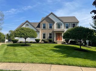 3145 Sparrows Crst, Akron, OH 44319