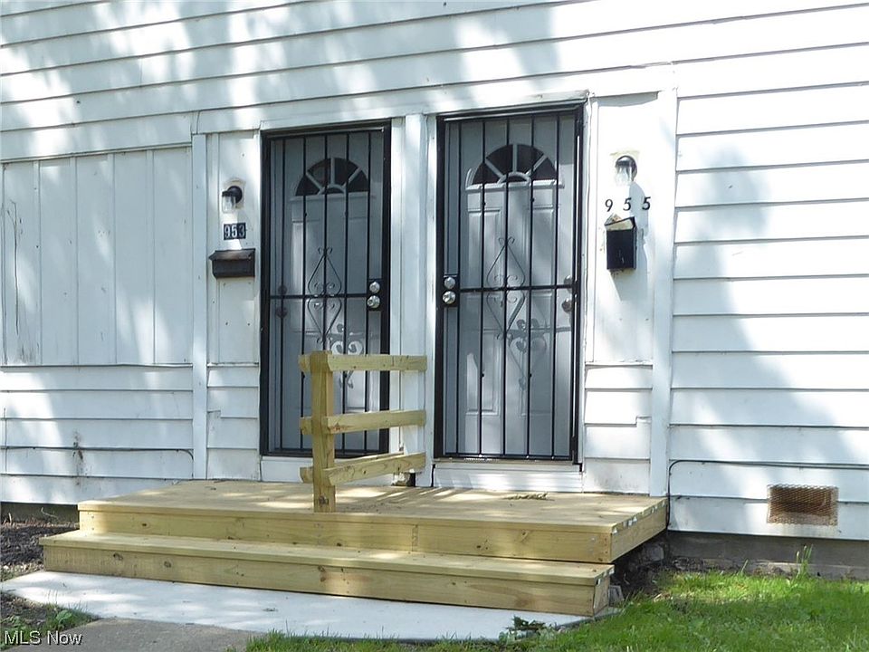 1st image of 949-955 S Central Dr