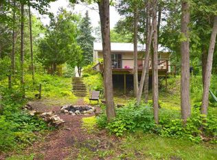 1467 Wood Rd NW, Rapid city, MI 49676