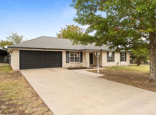 708 Wolfe Run, Celeste, TX 75423