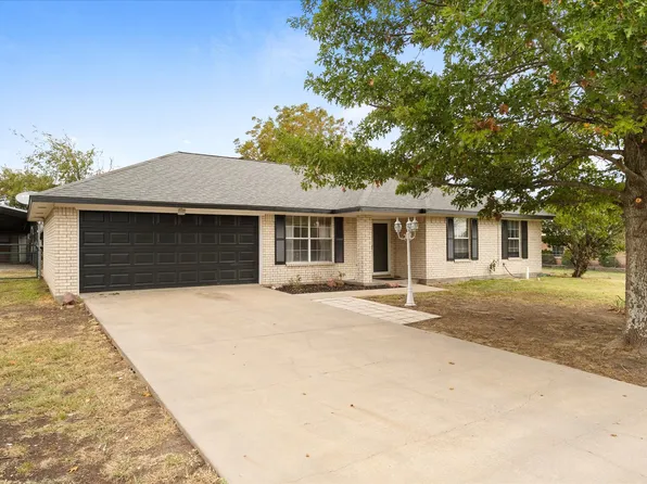 708 Wolfe Run, Celeste, TX 75423