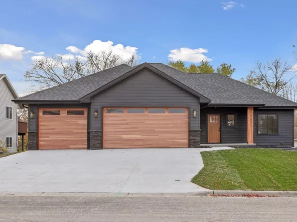 1270 Bellflower Ln, Owatonna, MN 55060