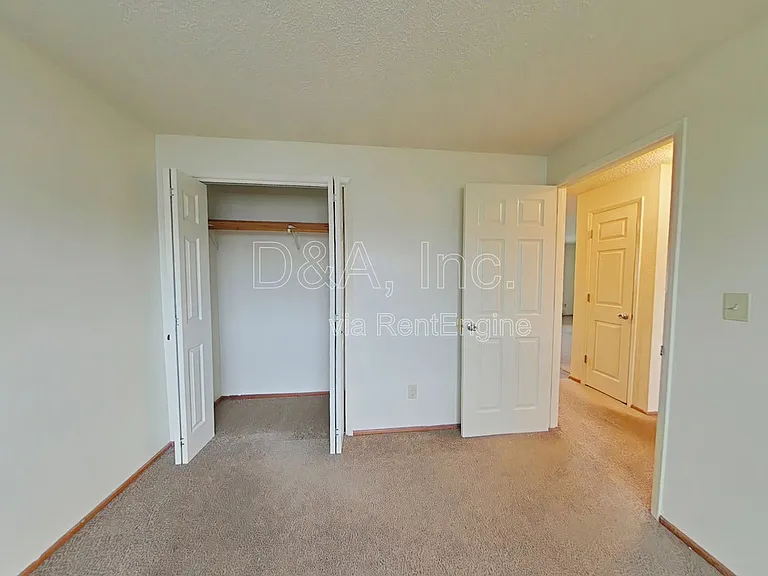 605 NW Kings Blvd #4 — Photo 5