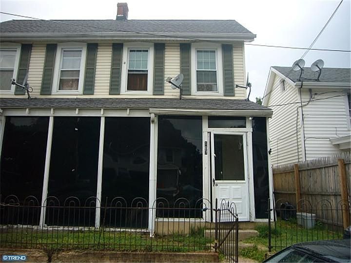 1st image of 107 Crawford St