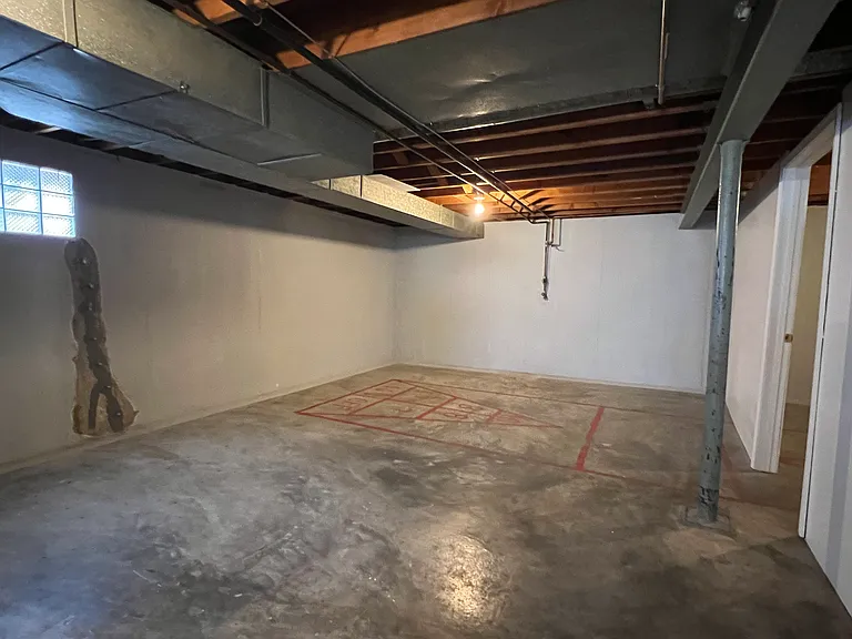 1065 Paddock Dr — Photo 35