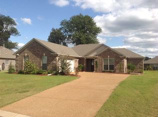 71 Hillside Lndg, Jackson, TN 38305