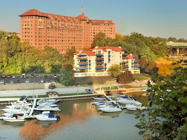 19000 Lake Rd APT 8717, Rocky River, OH 44116