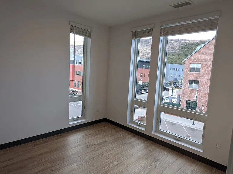 Lumen Residences — Photo 31