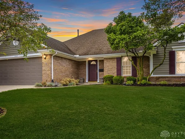 2023 N Sheffield Dr, Bellbrook, OH 45305