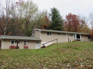 2046 State Route 6, Factoryville, PA 18419