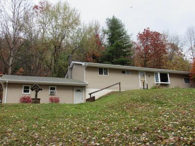 2046 State Route 6, Factoryville, PA, 18419
