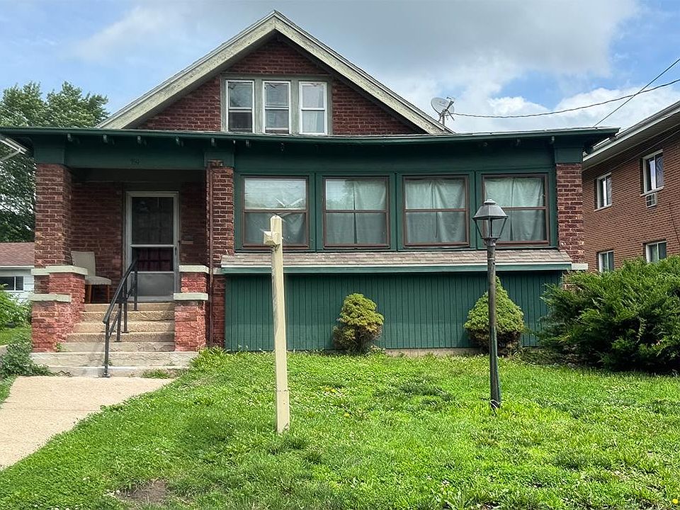 1st image of 359 W Grand Ave