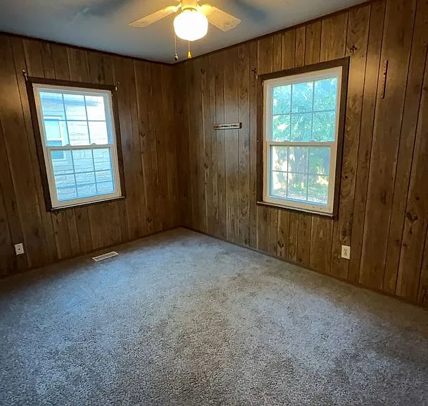 705 W Indiana Ave — Photo 10