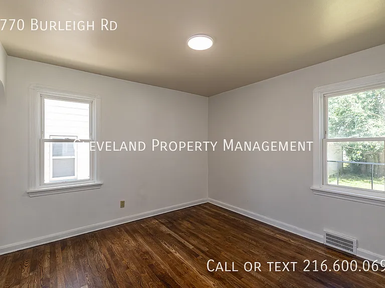 4770 Burleigh Rd — Photo 10